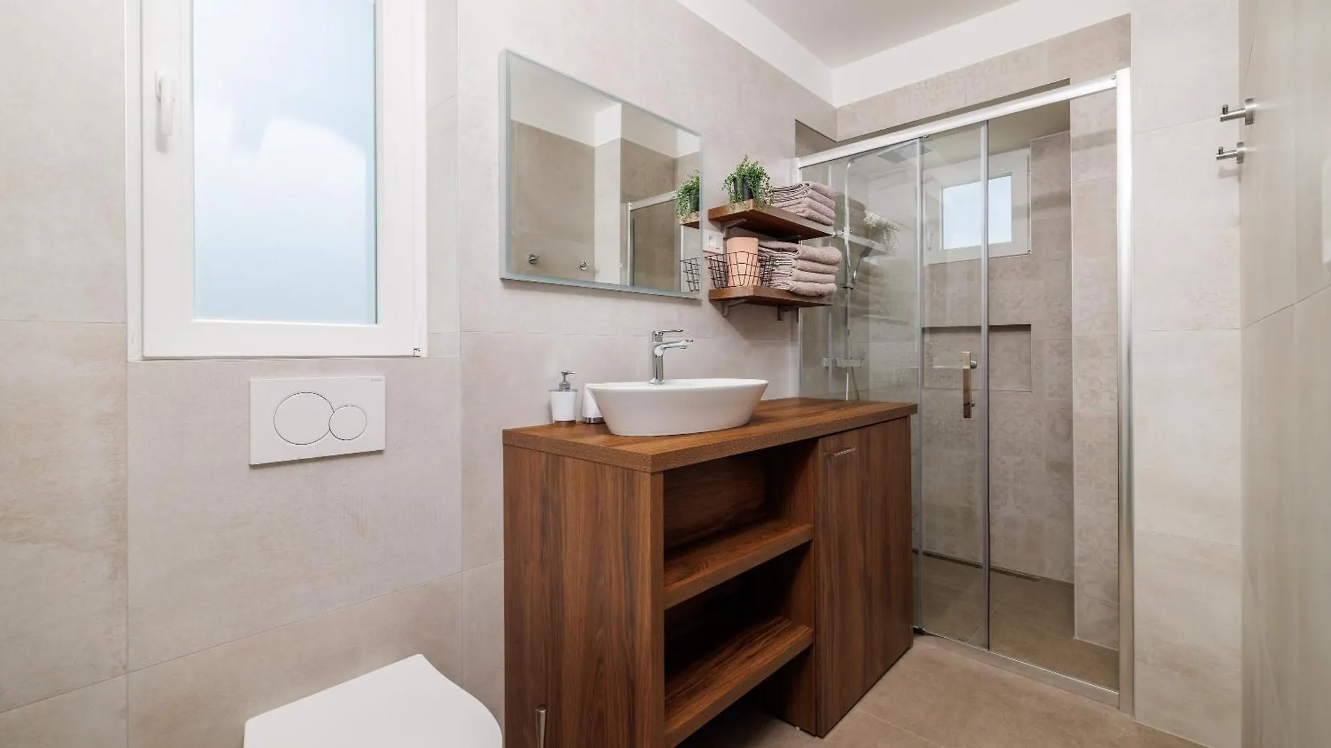 Apartmani Viktorija Jadranovo