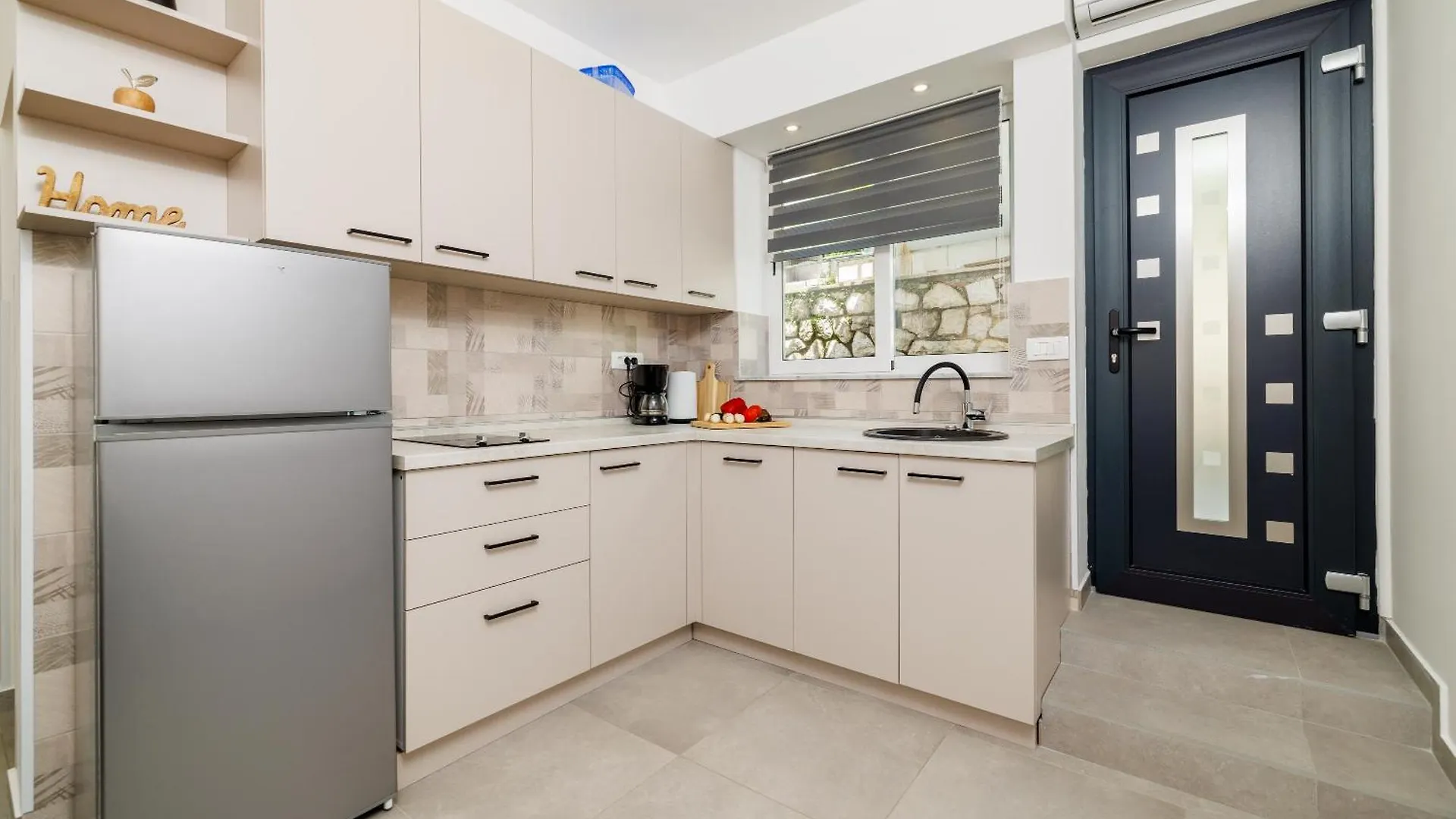 Apartmani Viktorija Jadranovo