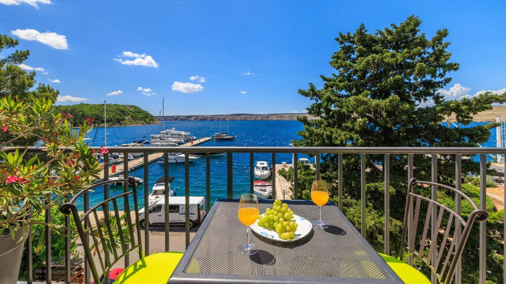 Apartmani Viktorija Jadranovo