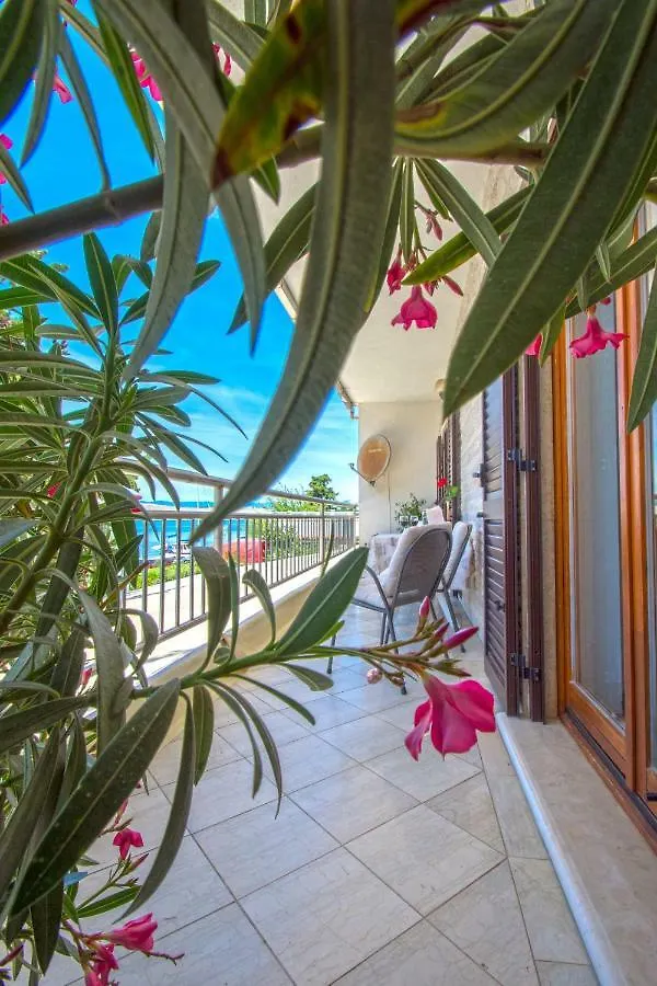 Apartmani Viktorija Jadranovo Apartman